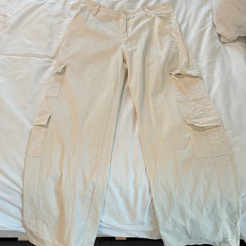 Edikted Women's Cream Cargo Pants